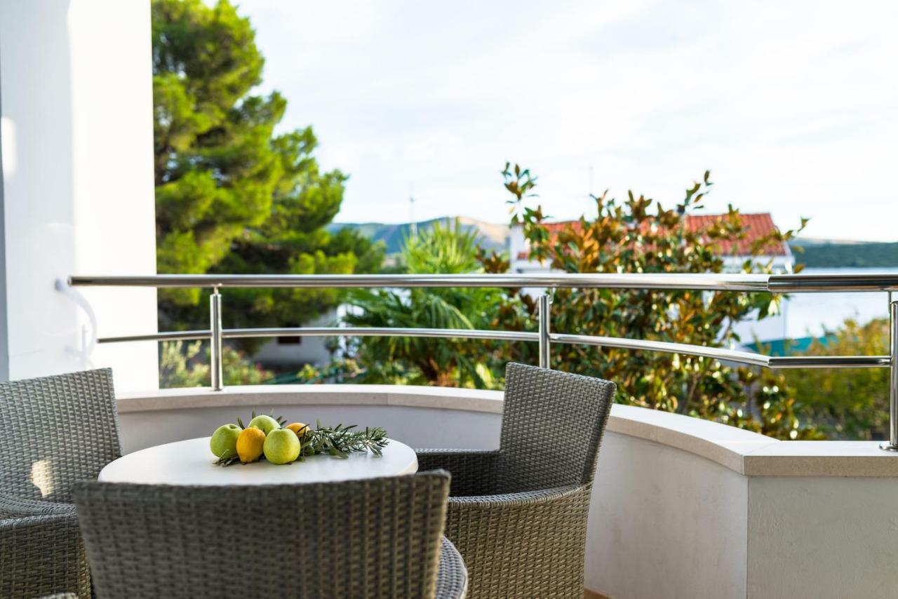 Villa Croatica Apartments Zaboric Ruang foto