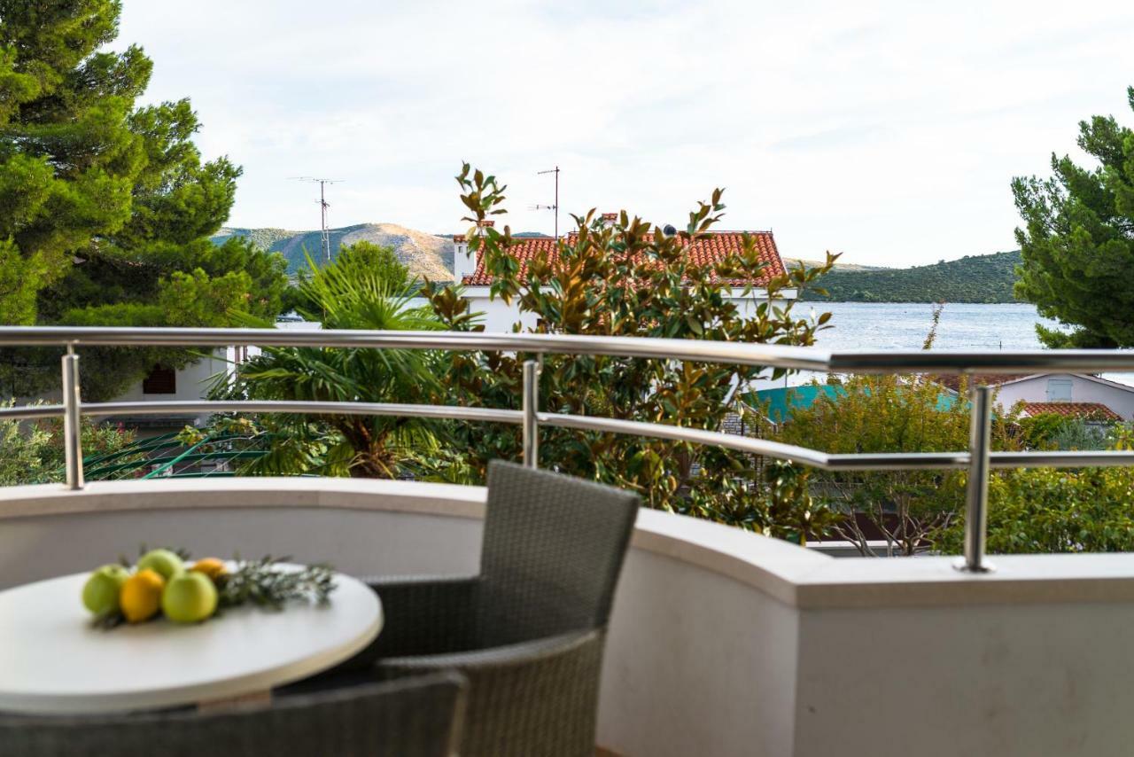 Villa Croatica Apartments Zaboric Bagian luar foto