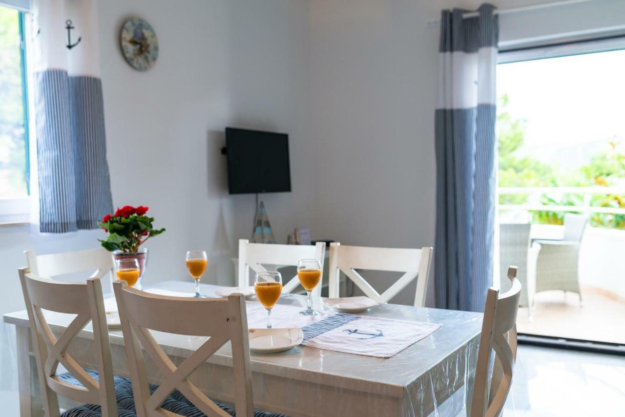 Villa Croatica Apartments Zaboric Bagian luar foto