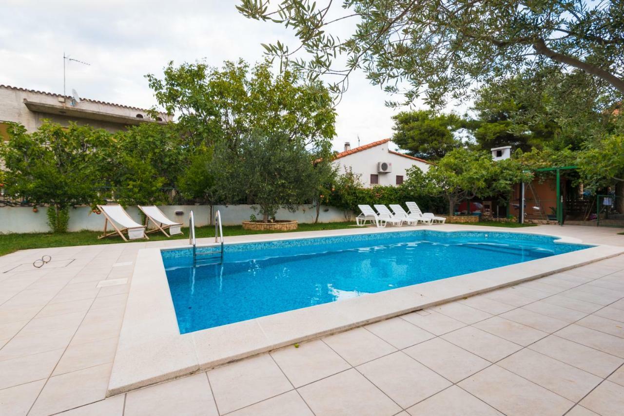 Villa Croatica Apartments Zaboric Bagian luar foto